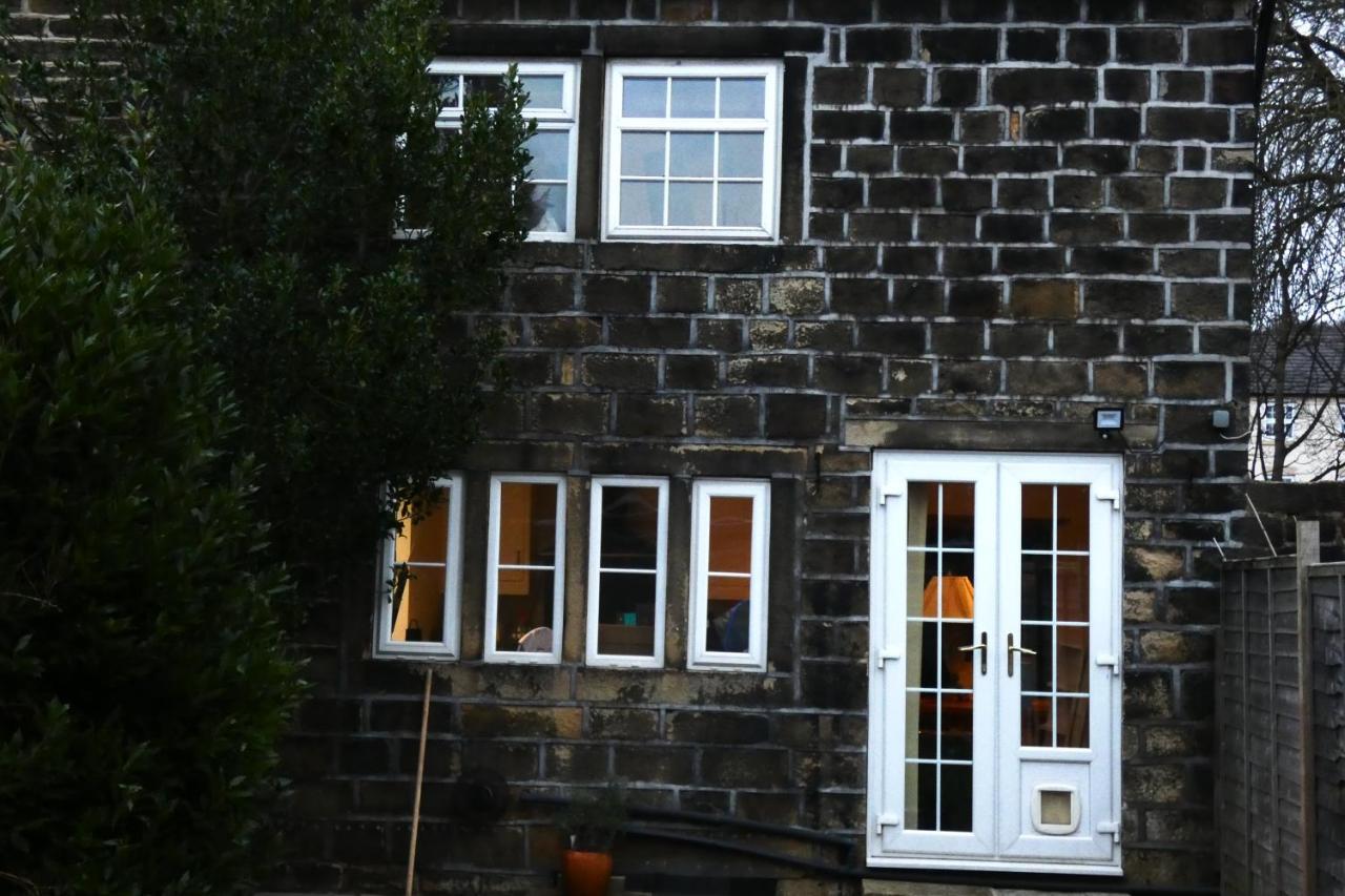 Redfearn Cottage Apperley Bridge Exterior foto